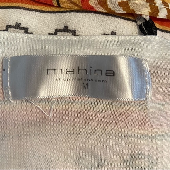 Mahina geometric dress in size  medium - Picture 6 of 8